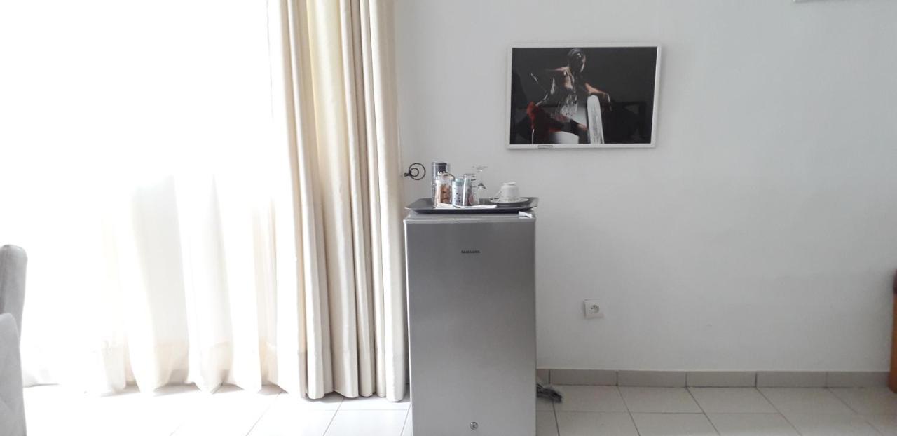 L'Epicurien Bed & Breakfast Cotonou Bagian luar foto